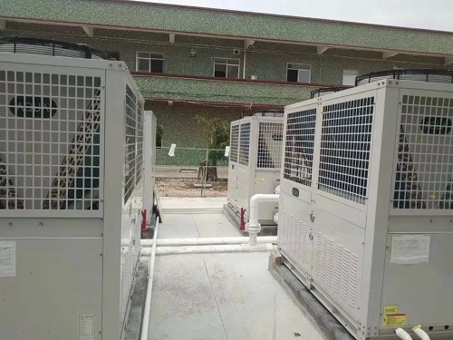 黄冈实验学校采用黄瓜视频网站热泵