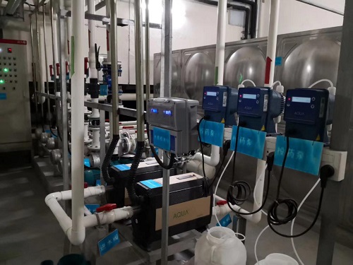 AQUA黄瓜视频网站水质监控仪和AQUA黄瓜视频网站电磁计量泵